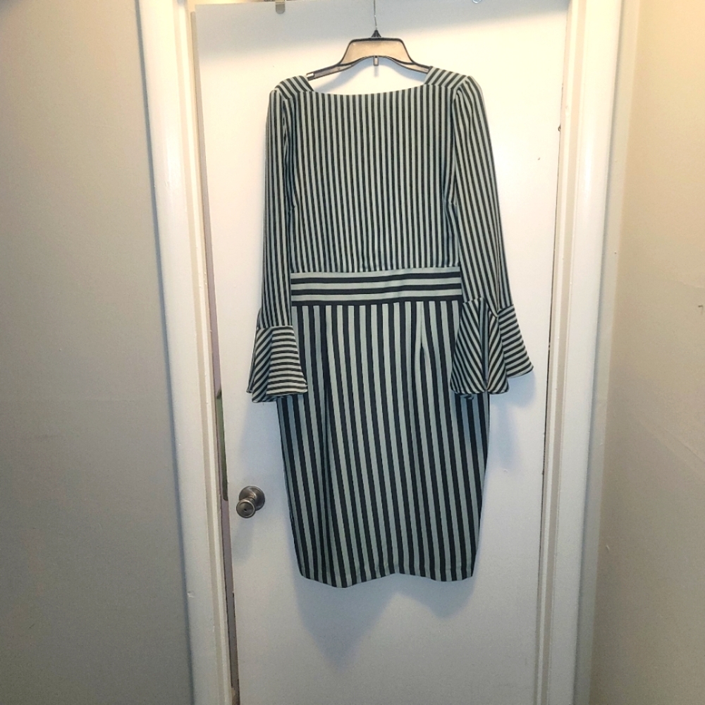 EVA MENDES DRESS